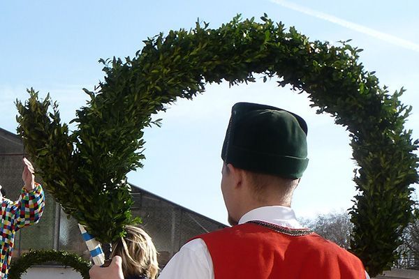 Auftritt der Wasserburger Schäffler